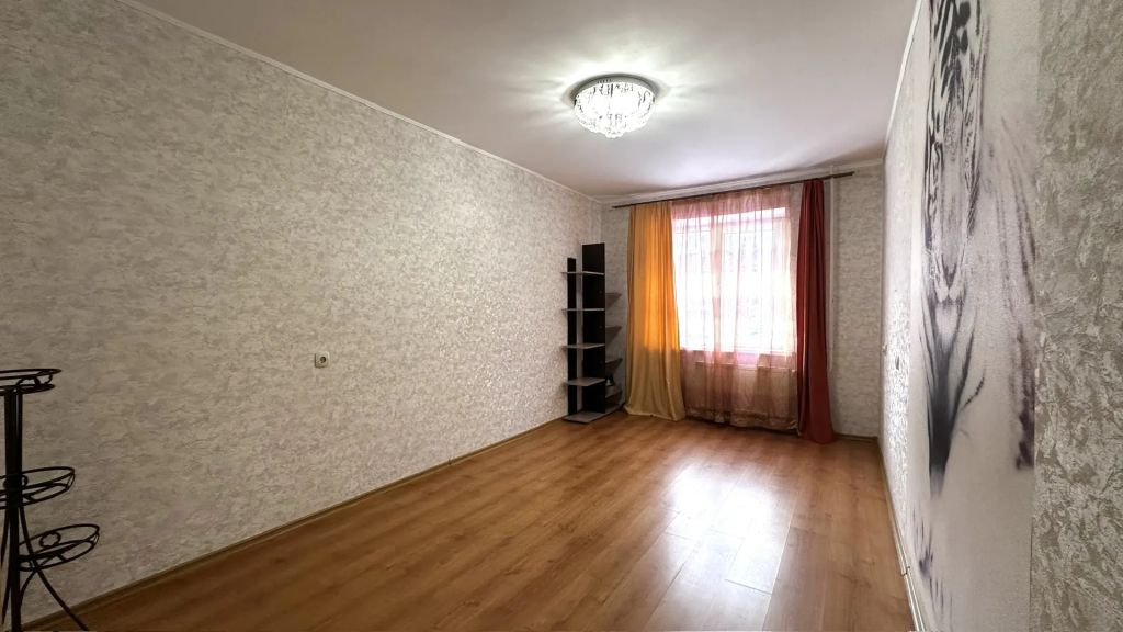 Продажа 2-комнатной квартиры, Владимир, Строителей пр-кт,  1а