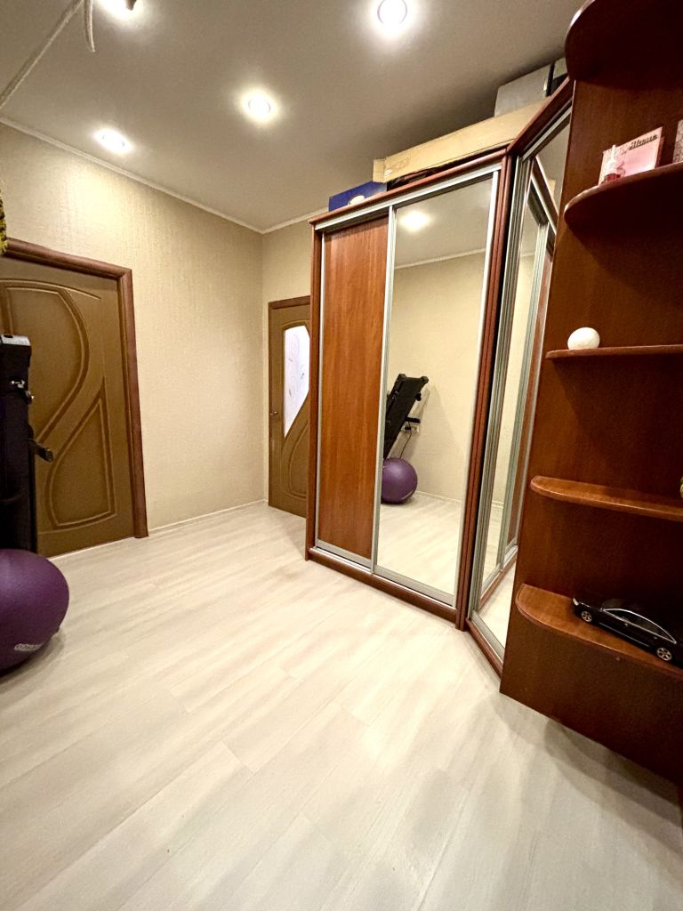 Продажа 3-комнатной квартиры, Дзержинск, Мира б-р,  11