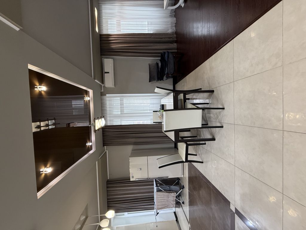 Продажа 4-комнатной квартиры, Ессентуки, Орджоникидзе ул,  83