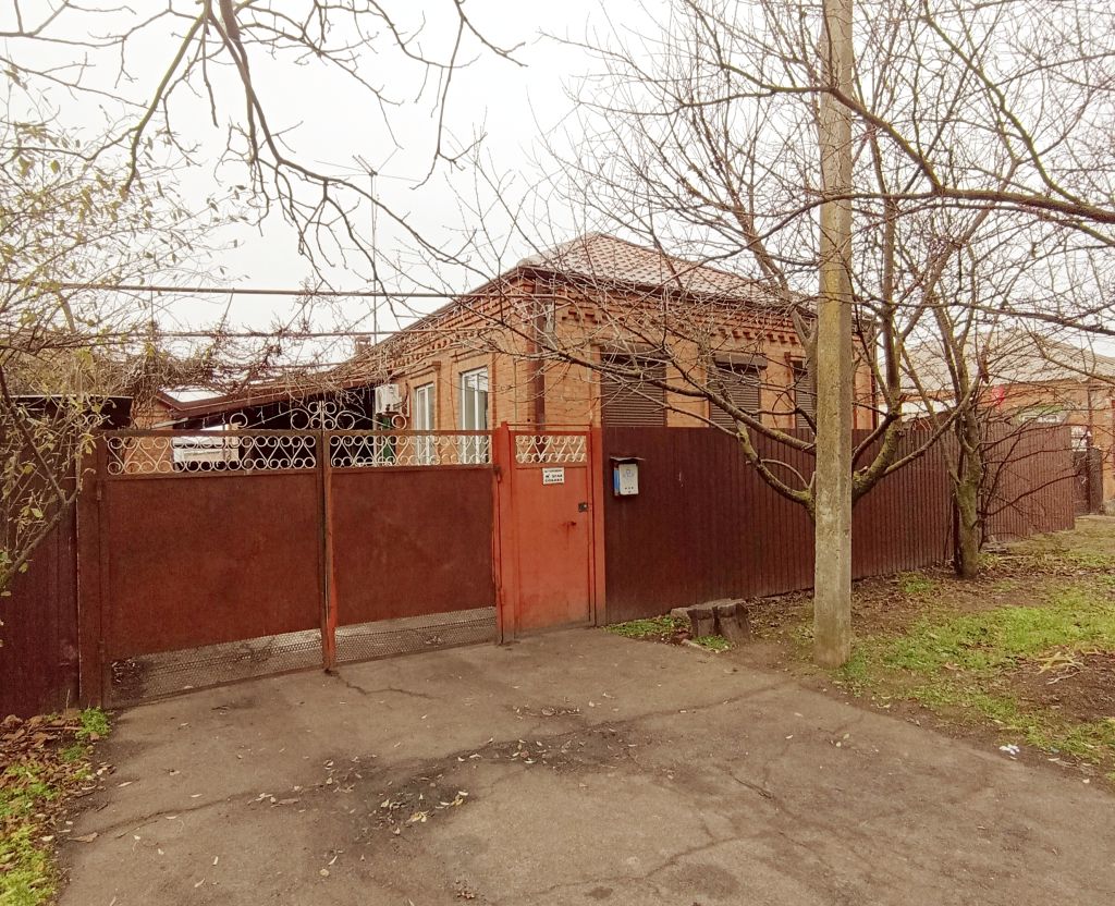 Продажа дома, 98м <sup>2</sup>, 5 сот., Батайск, Эстонская ул,  230