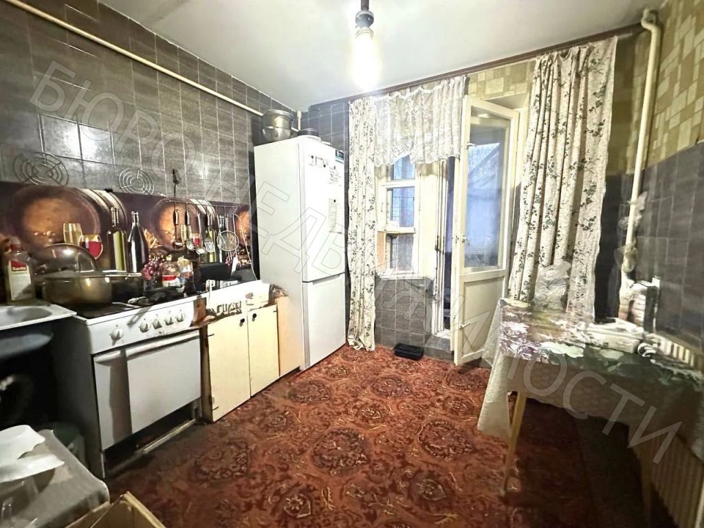 Продажа 2-комнатной квартиры, Балашов, Строителей ул,  5