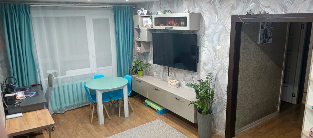 Продажа 4-комнатной квартиры, Комсомольск, Колганова ул,  38