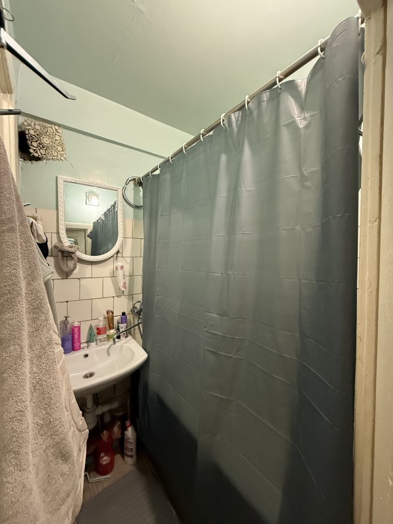 Продажа 2-комнатной квартиры, Ессентуки, Долина Роз ул,  3