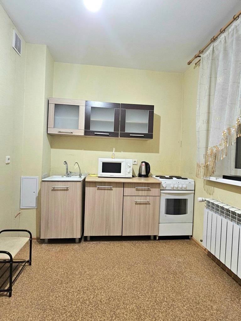 Аренда 1-комнатной квартиры, Казань, Виктора Сажинова ул,  3