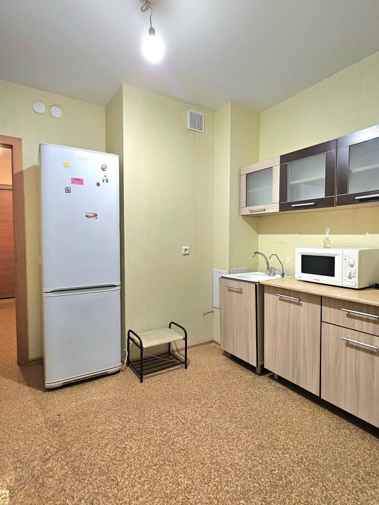 Аренда 1-комнатной квартиры, Казань, Виктора Сажинова ул,  3