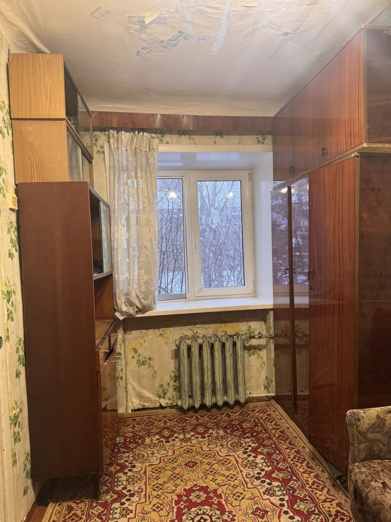 Продажа 2-комнатной квартиры, Пермь, Комбайнеров ул,  44