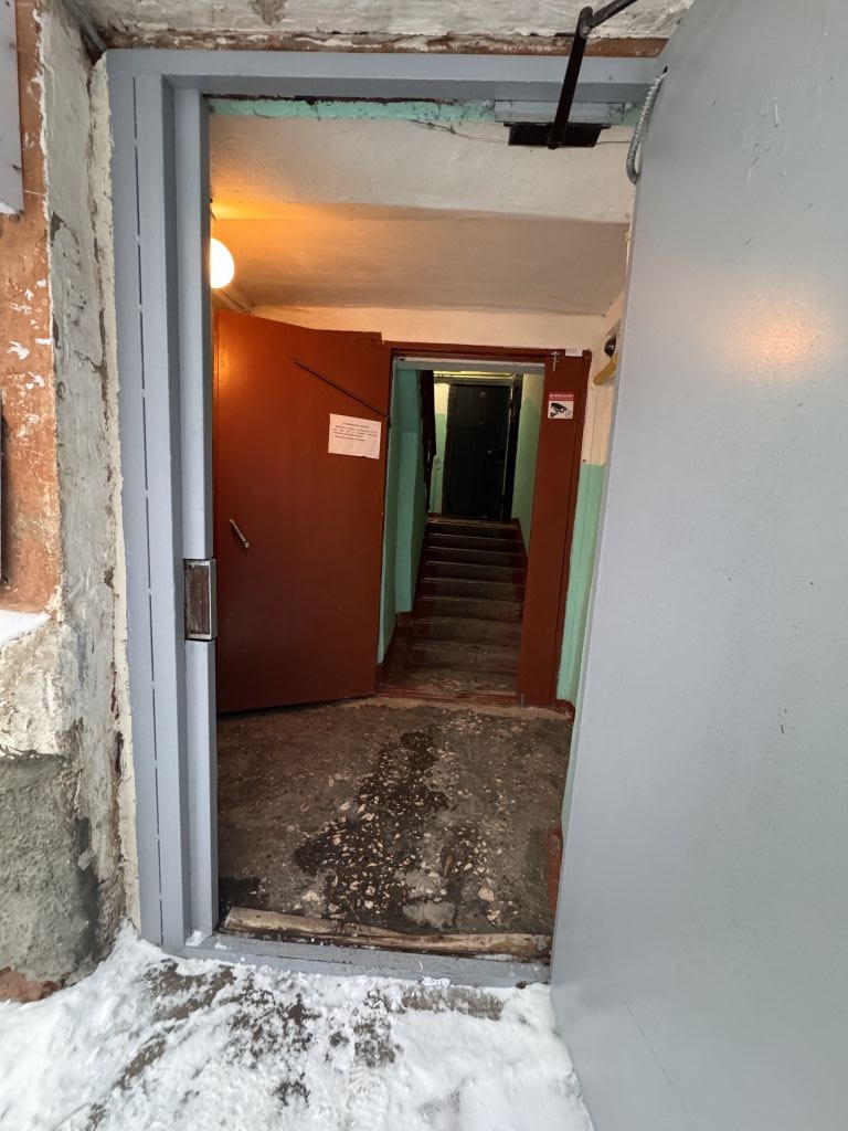 Продажа 2-комнатной квартиры, Пермь, Комбайнеров ул,  44