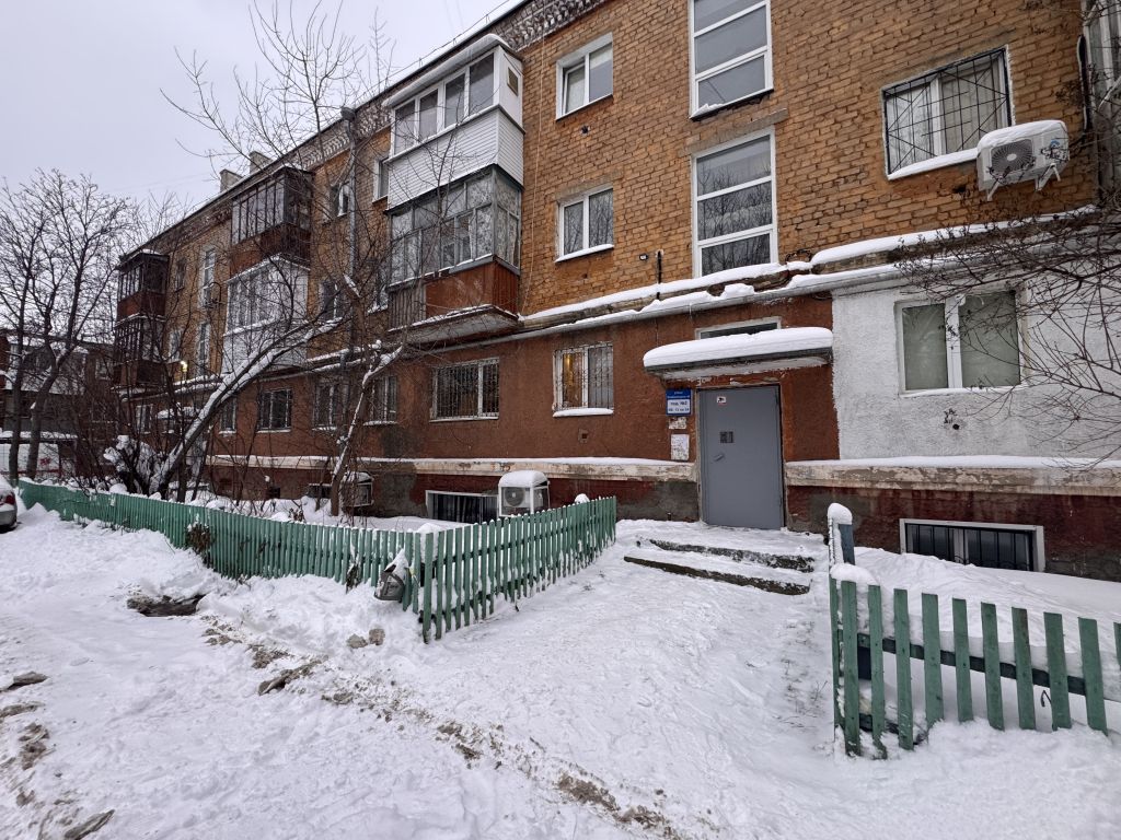 Продажа 2-комнатной квартиры, Пермь, Комбайнеров ул,  44