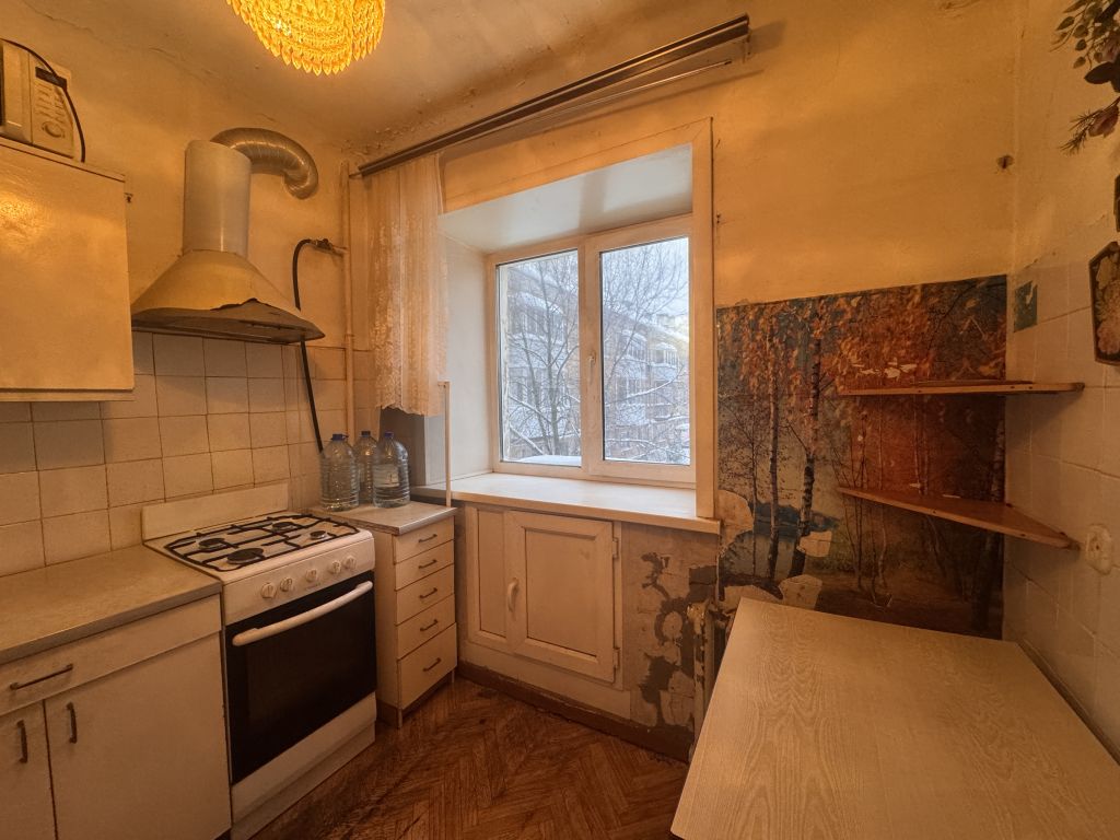 Продажа 2-комнатной квартиры, Пермь, Комбайнеров ул,  44