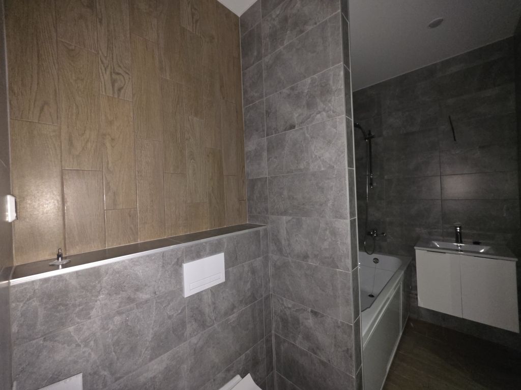 Продажа 2-комнатной новостройки, Тверь, Оснабрюкская ул,  22