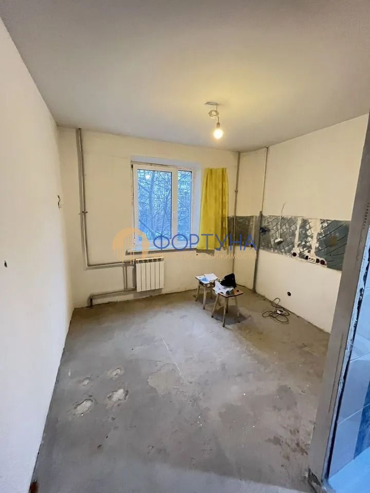 Продажа 3-комнатной квартиры, Белгород, Буденного ул,  15