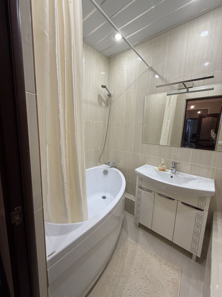 Продажа 3-комнатной квартиры, Ессентуки, Головченко ул,  4