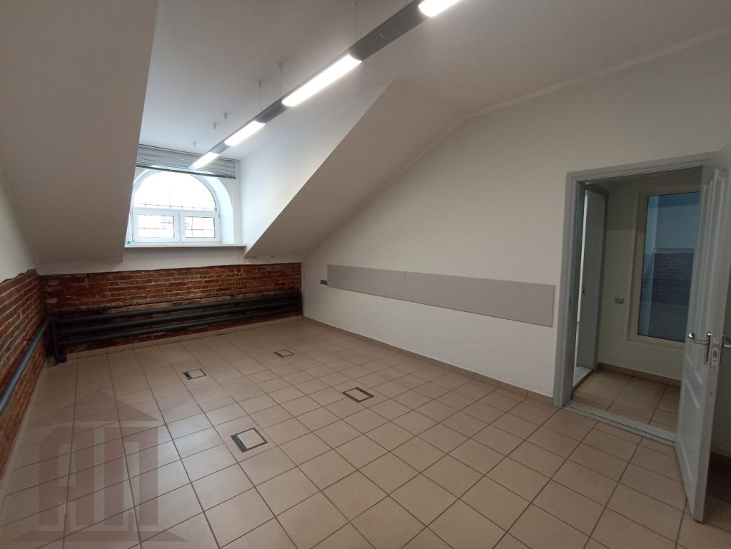 Продажа коммерческой недвижимости, 528м <sup>2</sup>, Тверь, Вокзальная ул,  22