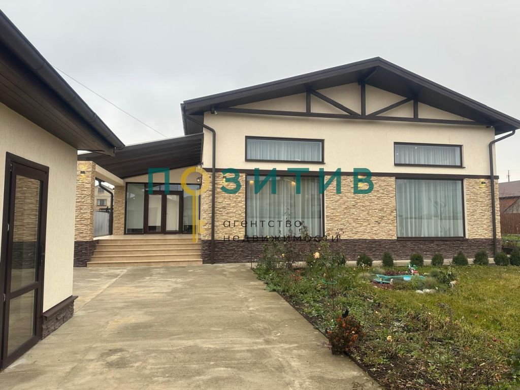 Продажа дома, 241м <sup>2</sup>, 14 сот., Минеральные Воды, Речная ул