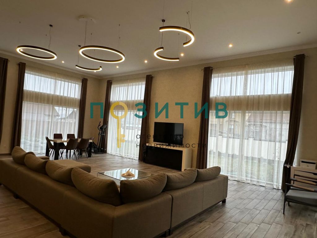 Продажа дома, 241м <sup>2</sup>, 14 сот., Минеральные Воды, Речная ул