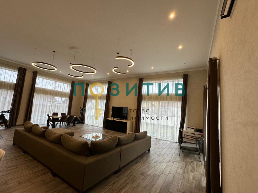 Продажа дома, 241м <sup>2</sup>, 14 сот., Минеральные Воды, Речная ул