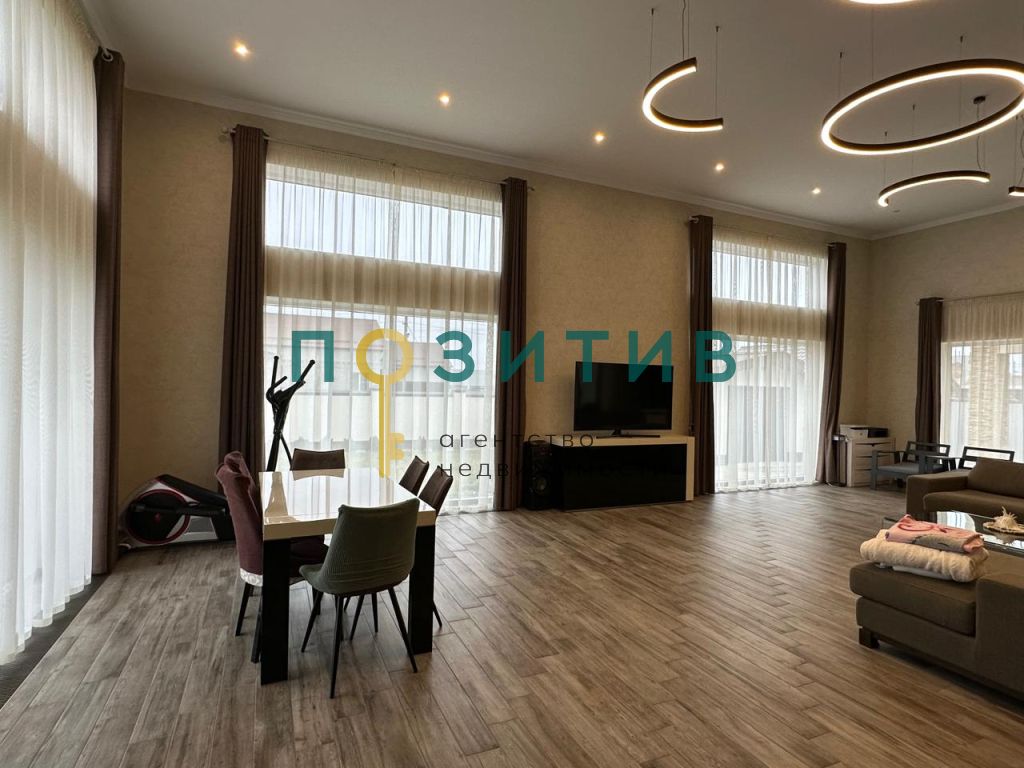 Продажа дома, 241м <sup>2</sup>, 14 сот., Минеральные Воды, Речная ул