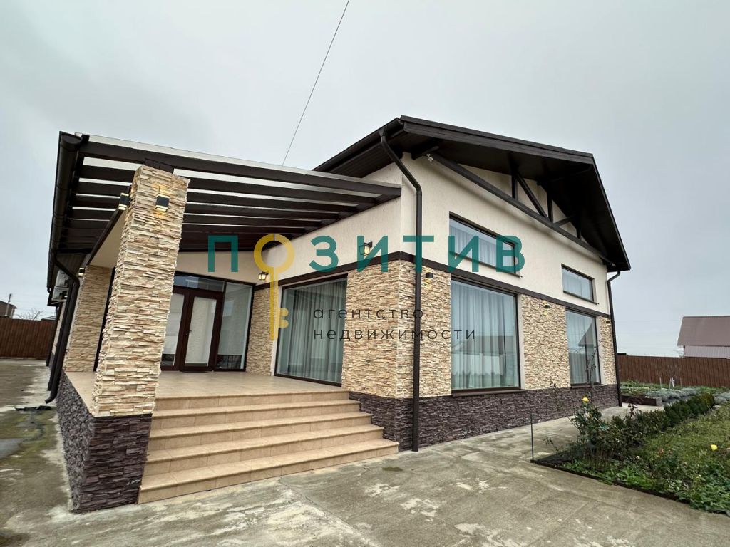 Продажа дома, 241м <sup>2</sup>, 14 сот., Минеральные Воды, Речная ул