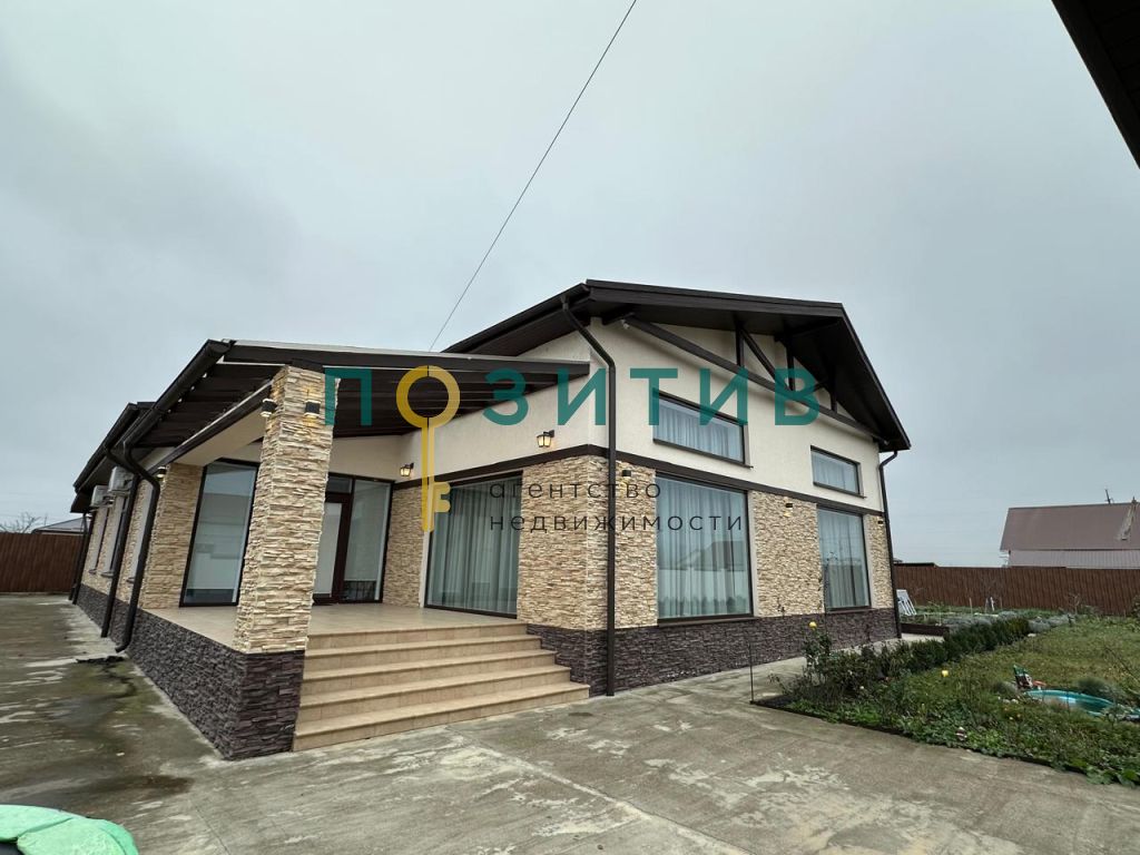 Продажа дома, 241м <sup>2</sup>, 14 сот., Минеральные Воды, Речная ул