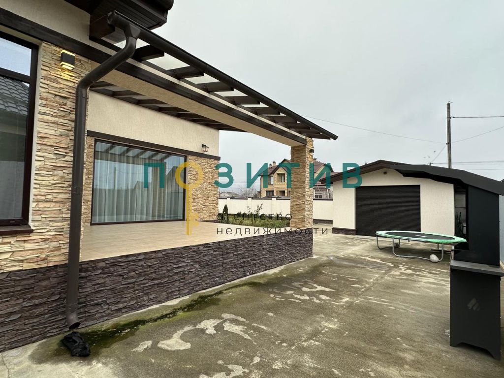 Продажа дома, 241м <sup>2</sup>, 14 сот., Минеральные Воды, Речная ул