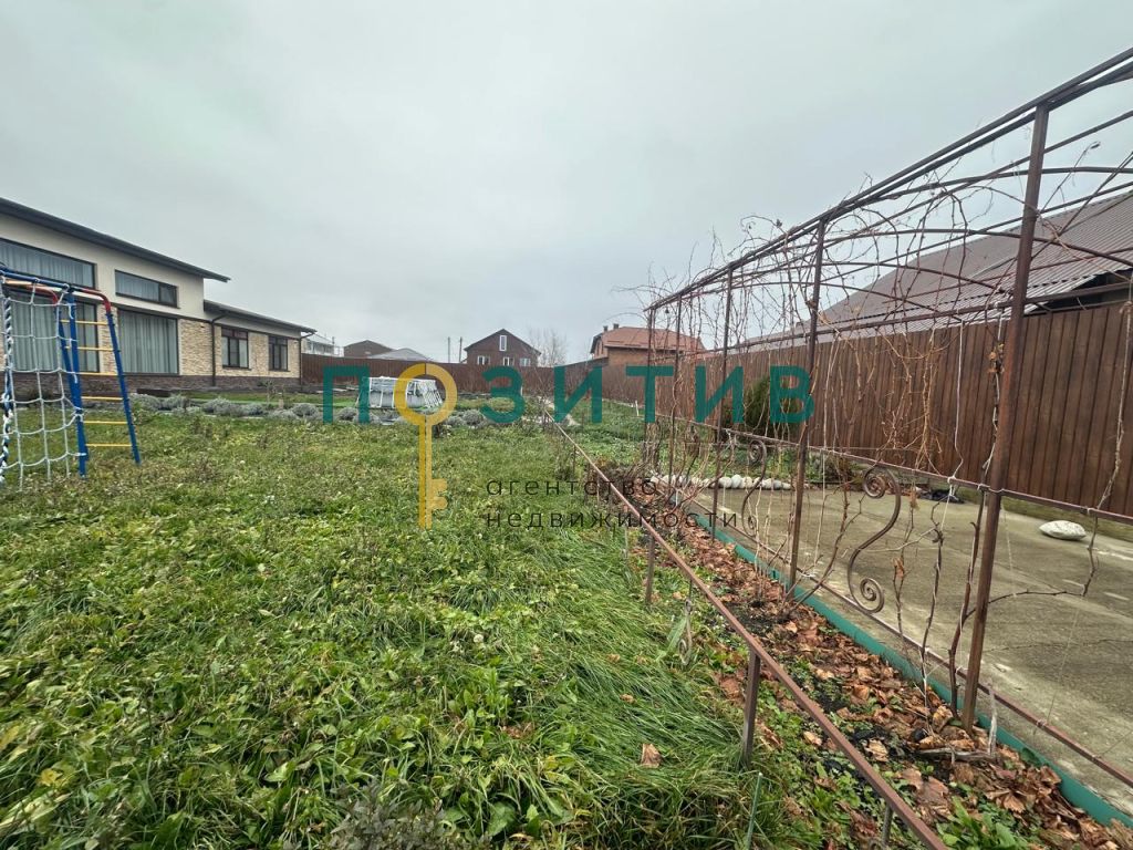 Продажа дома, 241м <sup>2</sup>, 14 сот., Минеральные Воды, Речная ул