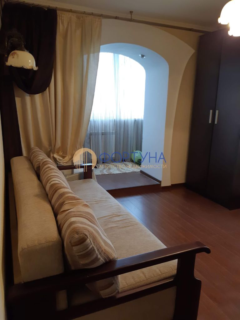 Продажа 3-комнатной квартиры, Белгород, Победы ул,  49к4