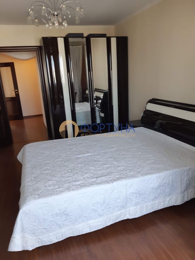 Продажа 3-комнатной квартиры, Белгород, Победы ул,  49к4