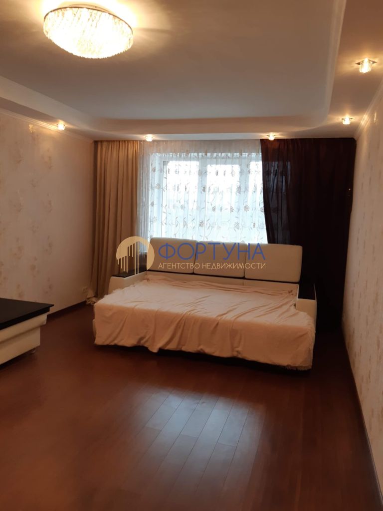 Продажа 3-комнатной квартиры, Белгород, Победы ул,  49к4