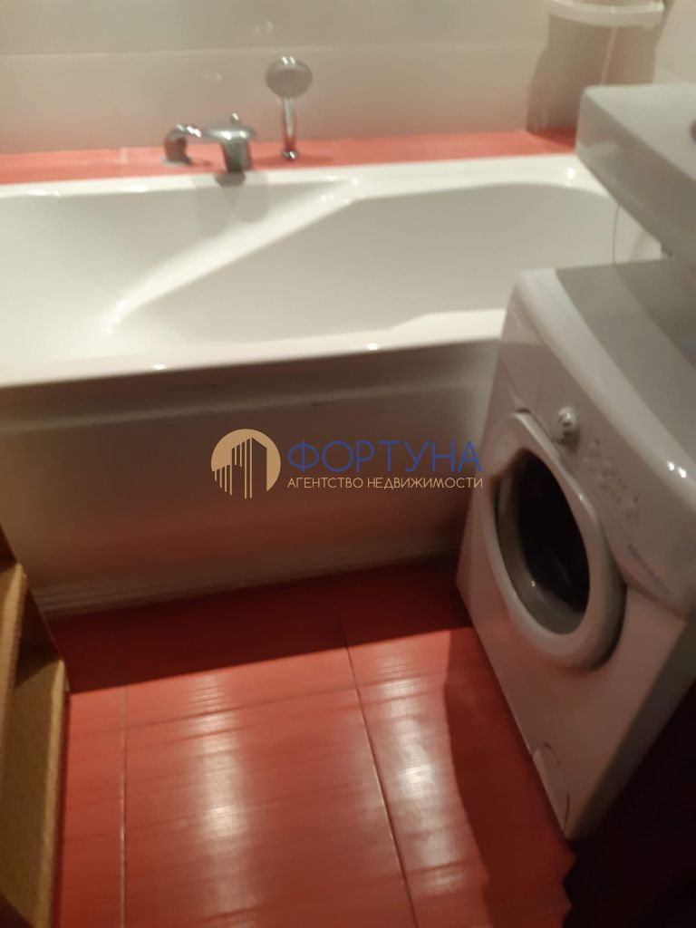 Продажа 3-комнатной квартиры, Белгород, Победы ул,  49к4