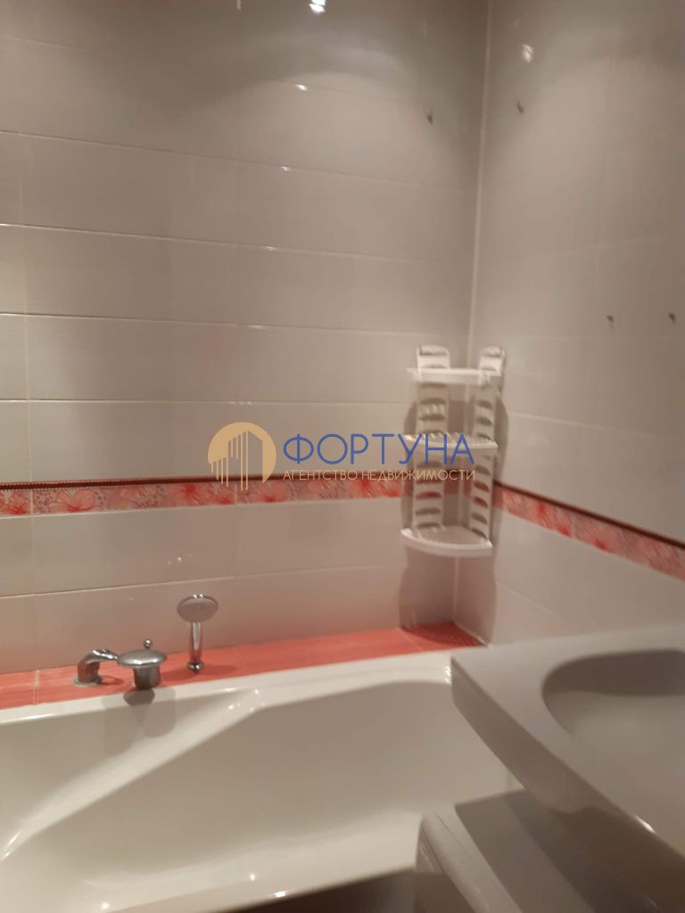 Продажа 3-комнатной квартиры, Белгород, Победы ул,  49к4