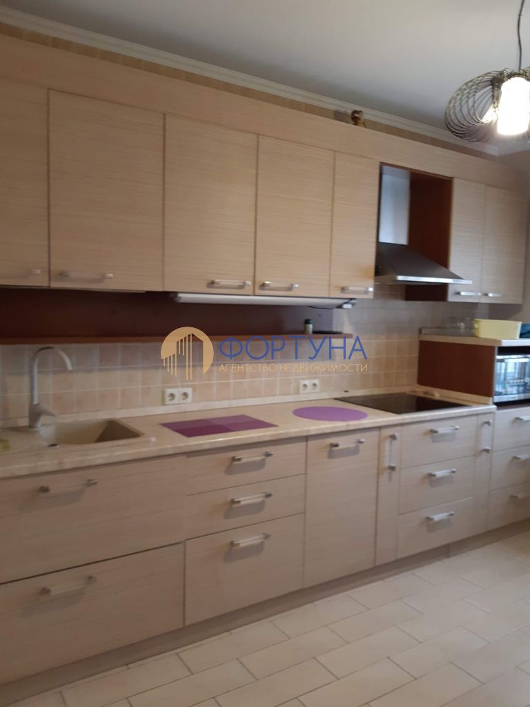 Продажа 3-комнатной квартиры, Белгород, Победы ул,  49к4