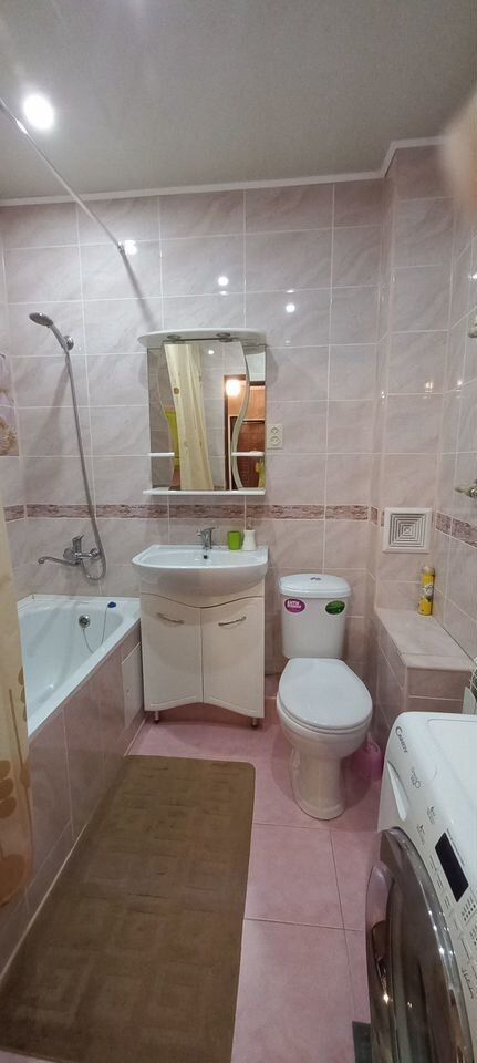 Продажа 2-комнатной квартиры, Ессентуки, Вокзальная ул,  116 а