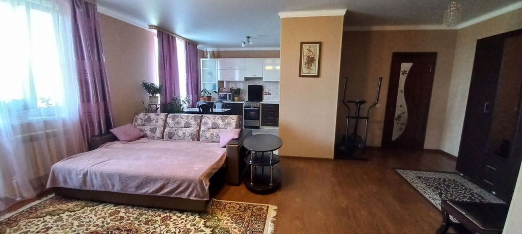 Продажа 2-комнатной квартиры, Ессентуки, Вокзальная ул,  116 а