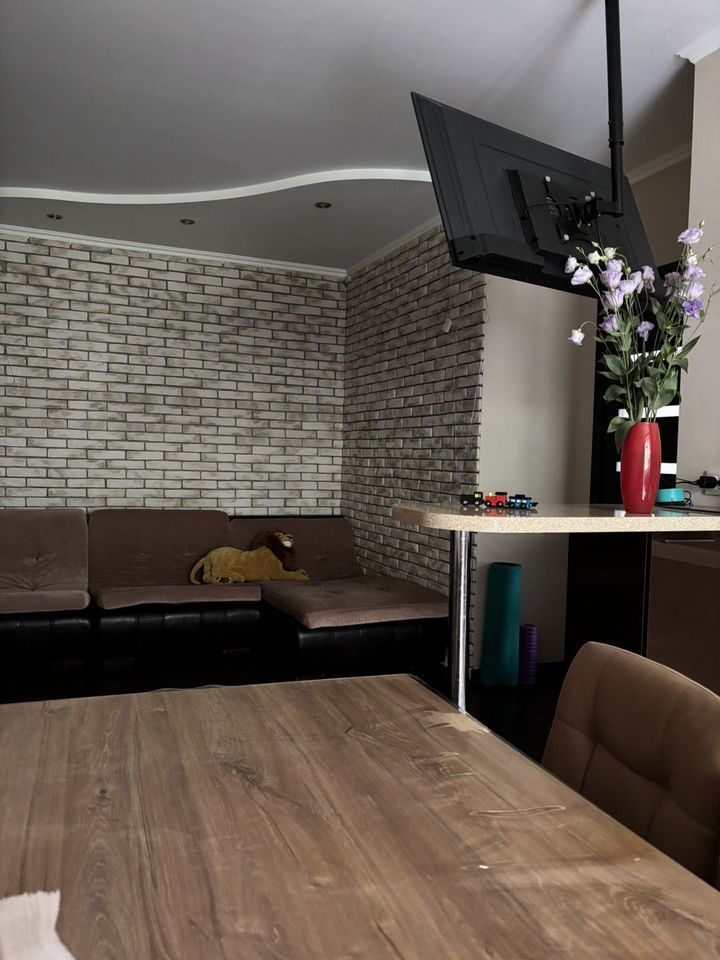 Продажа 2-комнатной квартиры, Ессентуки, Кисловодская ул,  118