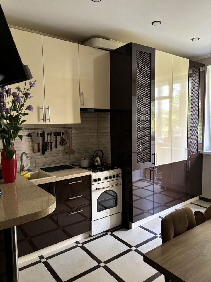 Продажа 2-комнатной квартиры, Ессентуки, Кисловодская ул,  118