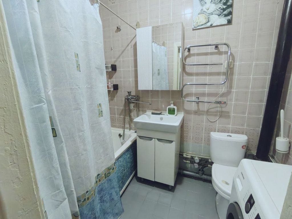 Продажа 2-комнатной квартиры, Нижний Новгород, Молодежный пр-кт,  10