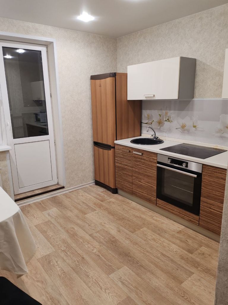 Продажа 2-комнатной квартиры, Иваново, Революционная ул,  36к2