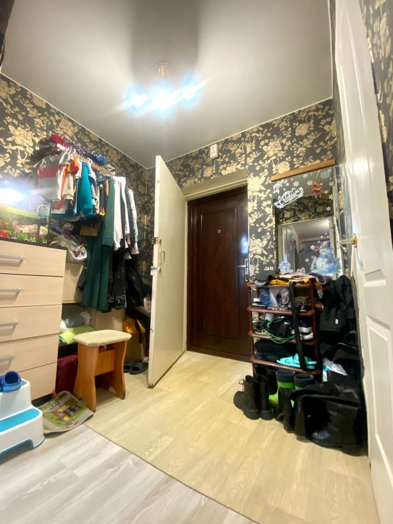 Продажа 1-комнатной квартиры, Смоленск, Крупской ул,  61в