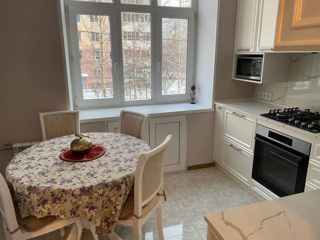 Продажа 3-комнатной квартиры, Нижний Новгород, Гагарина пр-кт,  110А