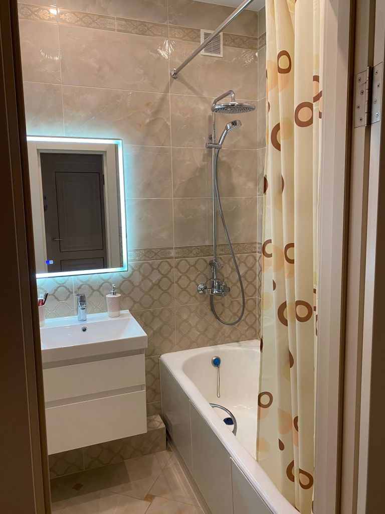 Продажа 3-комнатной квартиры, Нижний Новгород, Гагарина пр-кт,  110А