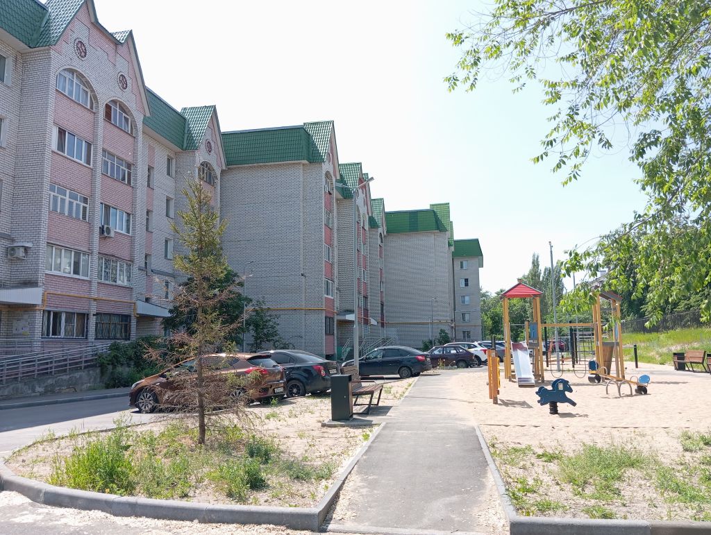 Продажа 3-комнатной квартиры, Казань, Революционная ул,  69