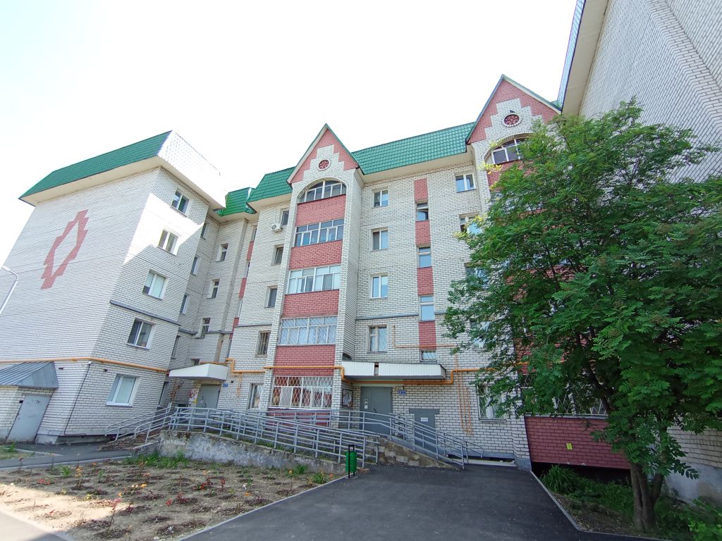 Продажа 3-комнатной квартиры, Казань, Революционная ул,  69