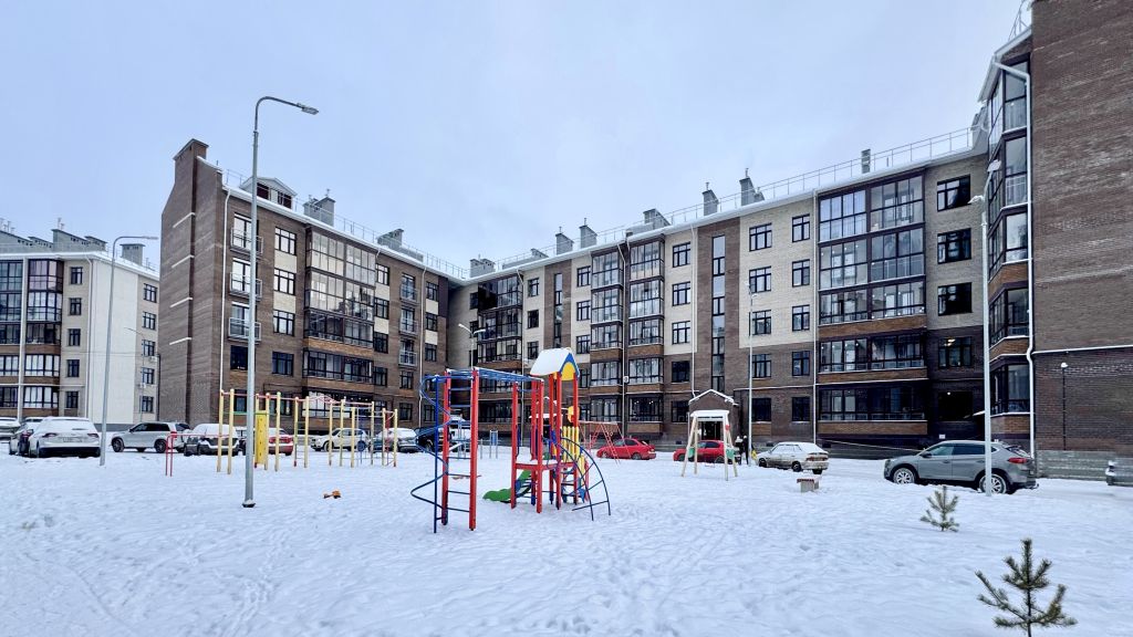 Продажа 2-комнатной квартиры, Красный Бор, Большая Заозерная ул,  39