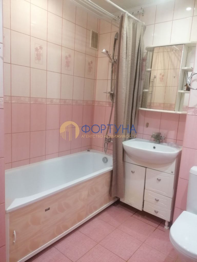 Продажа 3-комнатной квартиры, Белгород, Октябрьская ул,  84