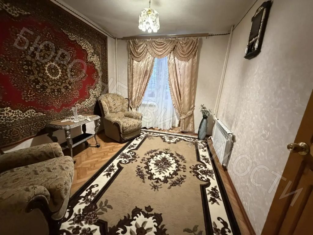 Продажа 3-комнатной квартиры, Балашов, Космонавтов пр-кт,  9