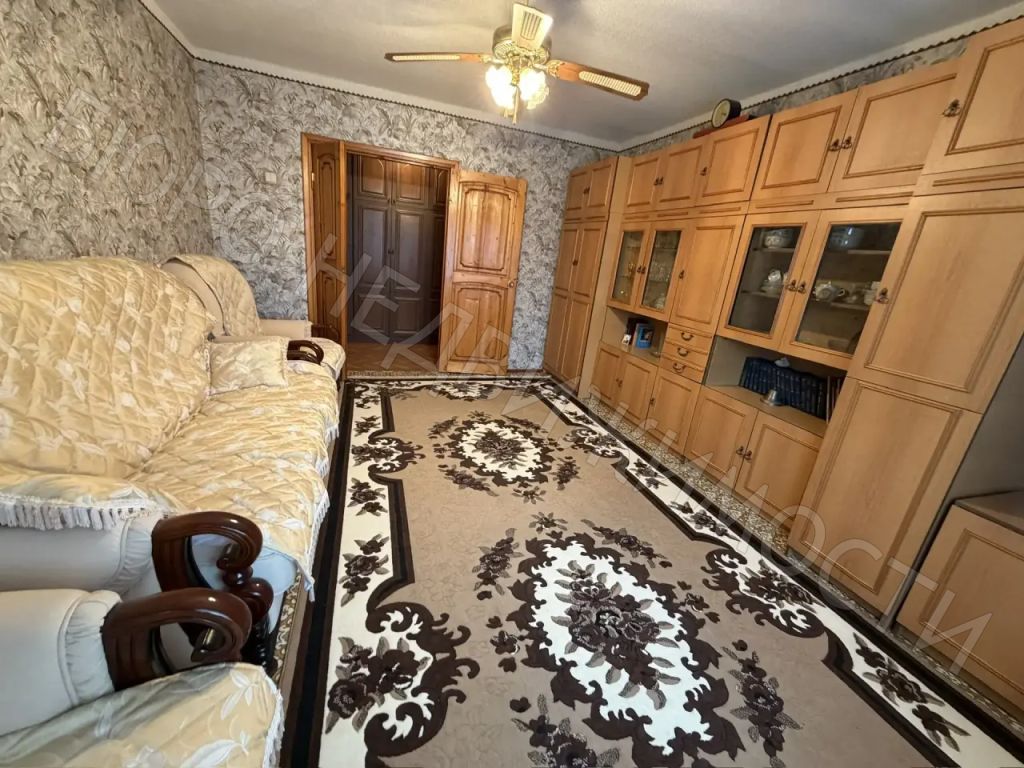 Продажа 3-комнатной квартиры, Балашов, Космонавтов пр-кт,  9