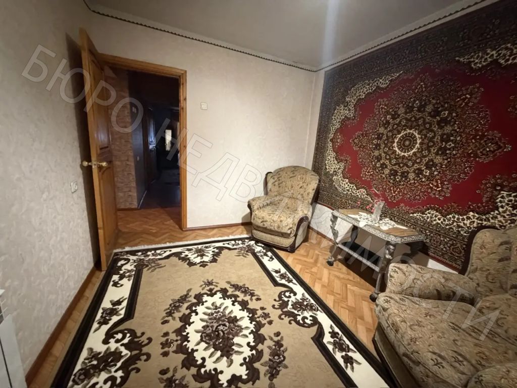 Продажа 3-комнатной квартиры, Балашов, Космонавтов пр-кт,  9