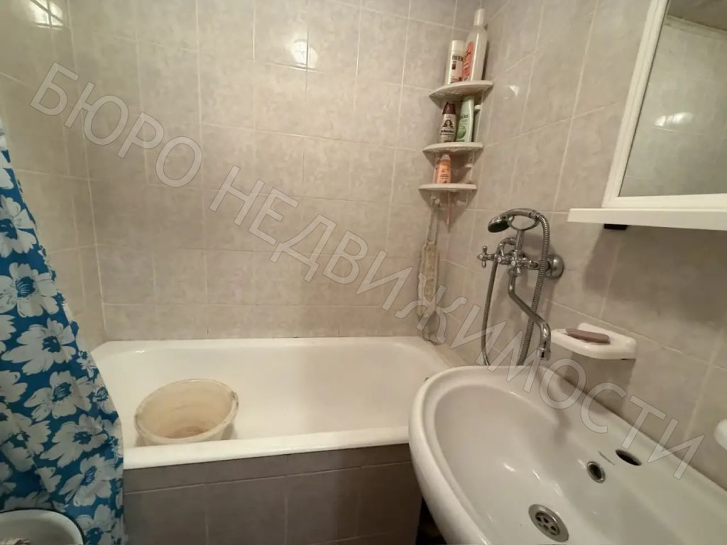 Продажа 3-комнатной квартиры, Балашов, Космонавтов пр-кт,  9