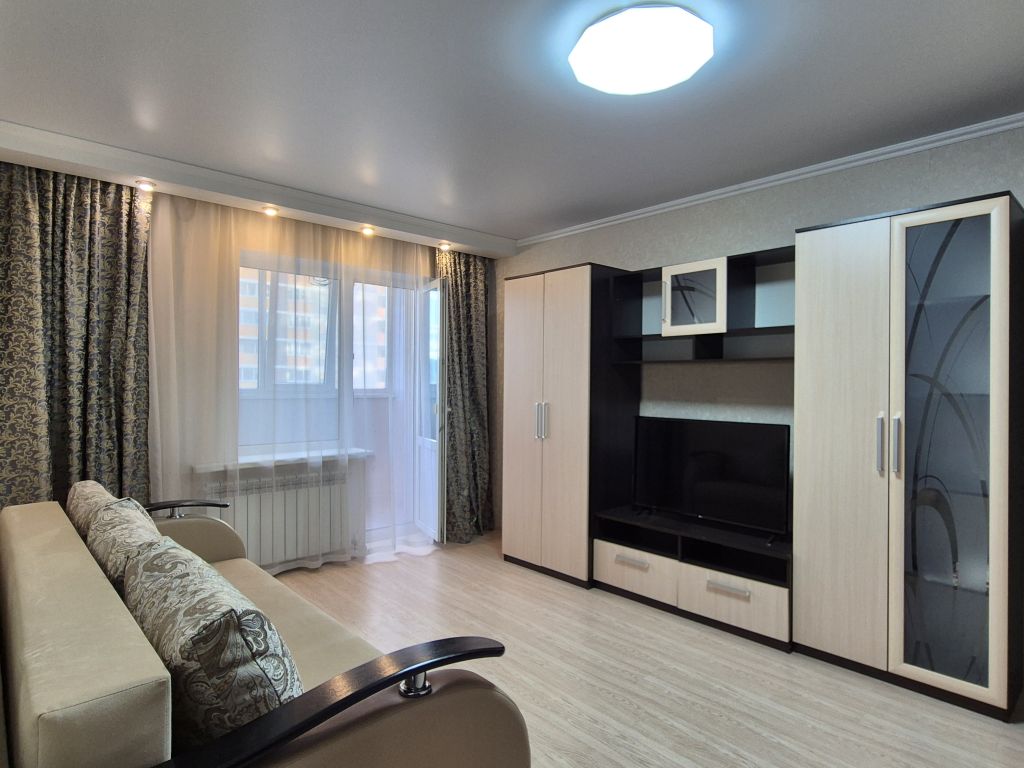 Комарова ул, 57